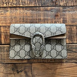 Gucci Dionysus GG Supreme Super Mini Bag